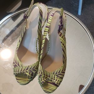 Nine West palm print sandals